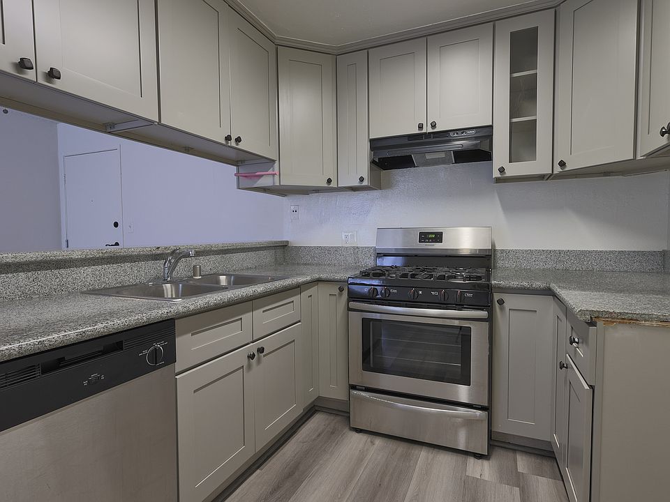 1st image of 943 Elden Ave