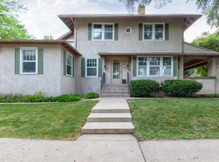 327 Sunset Rd, Waterloo, IA 50701