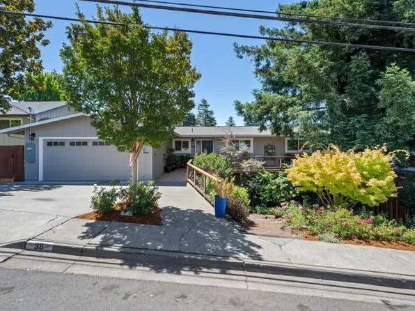 38 Mission Drive, Petaluma, CA 94952