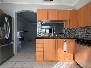 37 SW 11th St #0, Dania, FL 33004