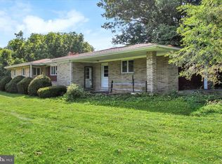 6122 York Rd, Spring Grove, PA 17362