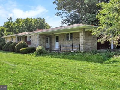 6122 York Rd, Spring Grove, PA, 17362
