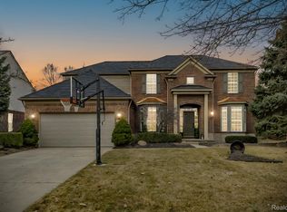 49102 Freestone Dr, Northville, MI 48168