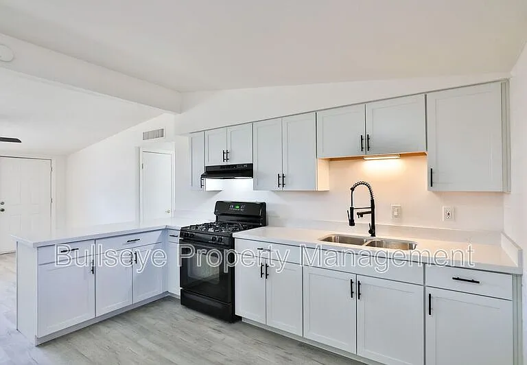 621 S California St #A — Photo 10