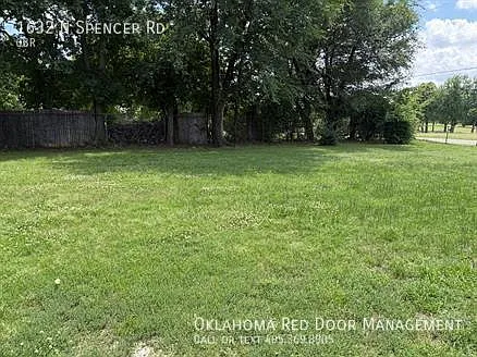 1632 N Spencer Rd — Photo 2