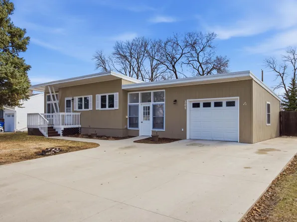305 4th St NE, Dilworth, MN 56529