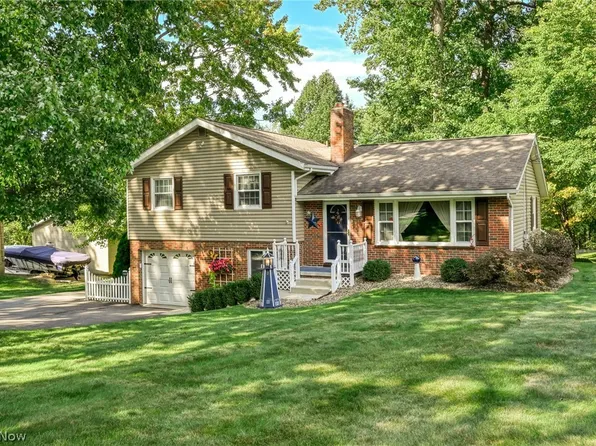 2209 Auberry Dr, Akron, OH 44312