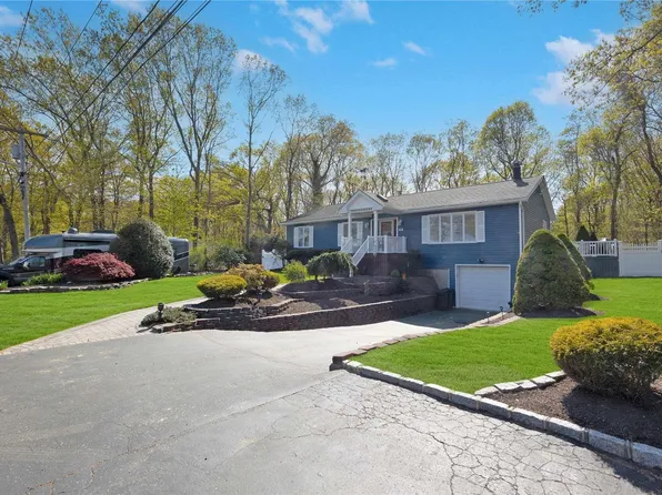 68 Brookhaven Drive, Rocky Point, NY 11778