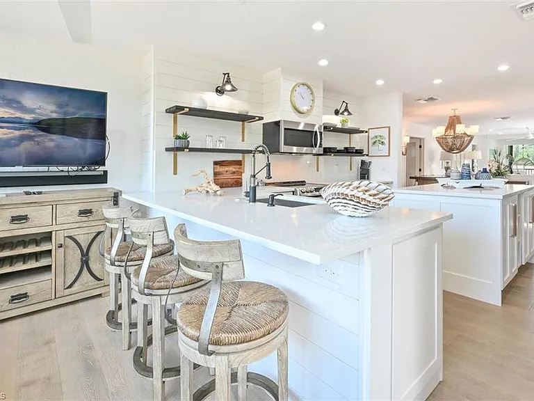 3105 Riviera Dr #A201 — Photo 16