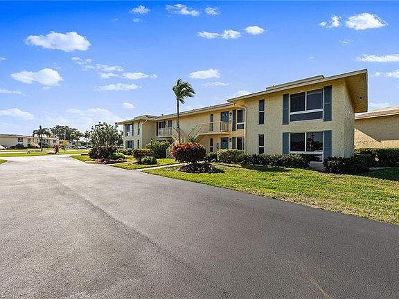 4th image of 378 Palm DR #4
