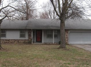 1213 W Broadmoor St, Springfield, MO 65807