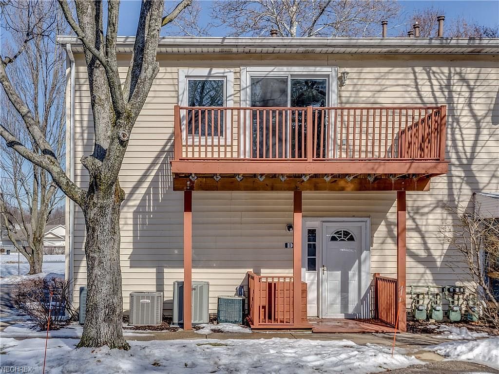 3927 Mayfair Rd, Uniontown, OH 44685 Zillow