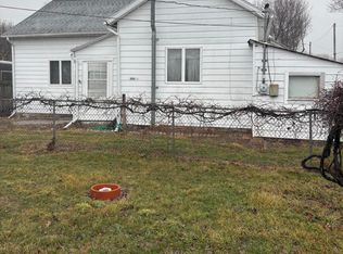 205 1/2 W Market St, Van Buren, OH 45889