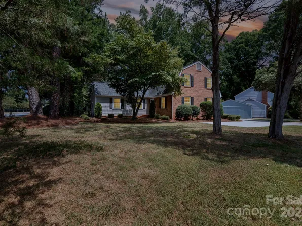 4601 Crooked Oak Ln, Charlotte, NC 28226