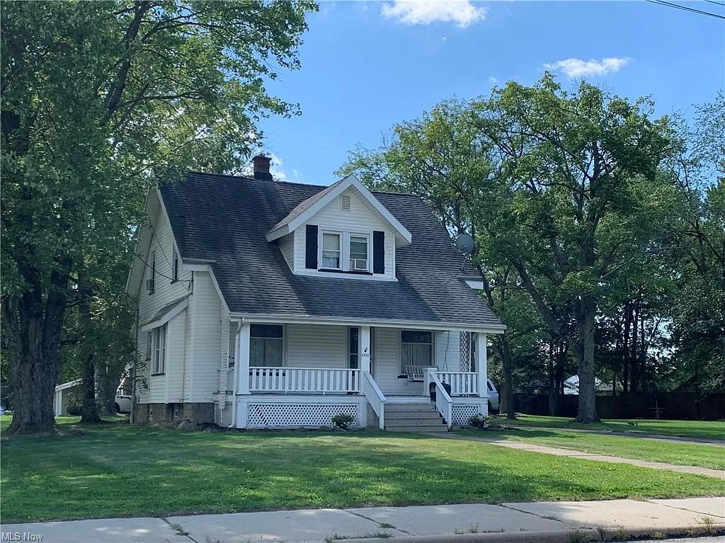1675 Parkman Rd NW photo 1