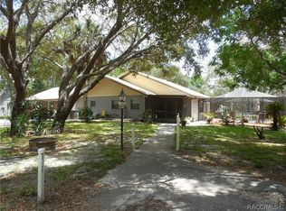 5825 S Bob White Dr, Homosassa, FL 34446