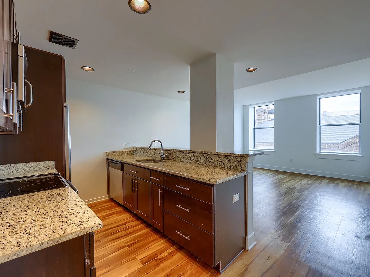 231 State St — Photo 4