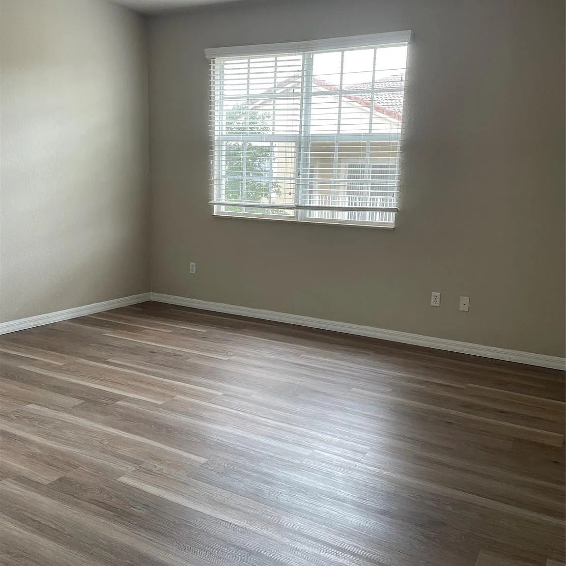 3 bed, 2.5 bath, 1777 sqft, $3,200 — Photo 4