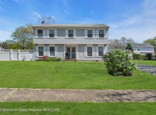 723 Vivian Dr, Toms River, NJ 08753