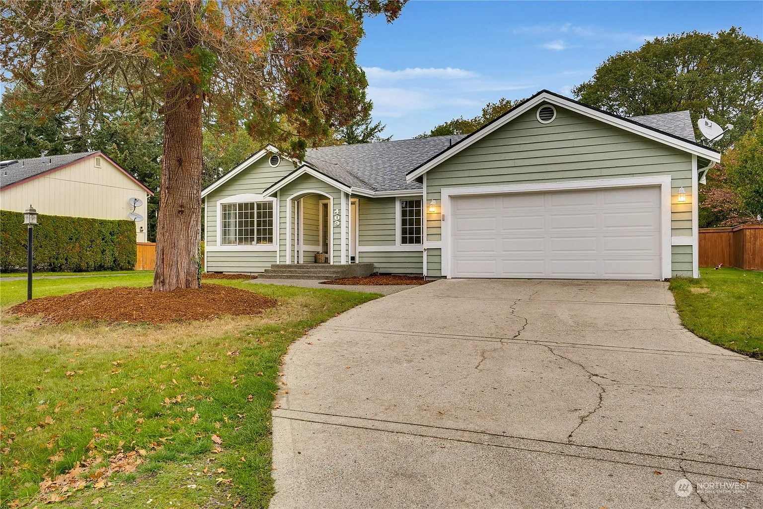 409 Cherry Street E photo 1