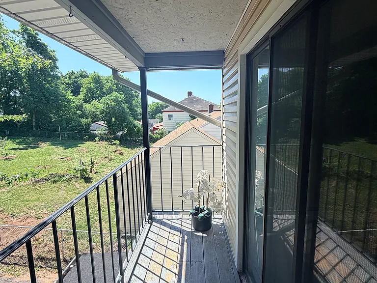 67 Fairview Ave — Photo 14