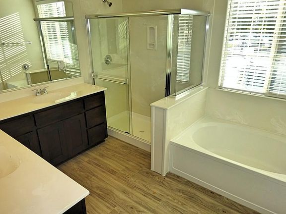 5th image of 2169 Malibu Pl