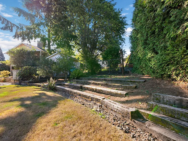 16016 NE 33rd Ave — Photo 62