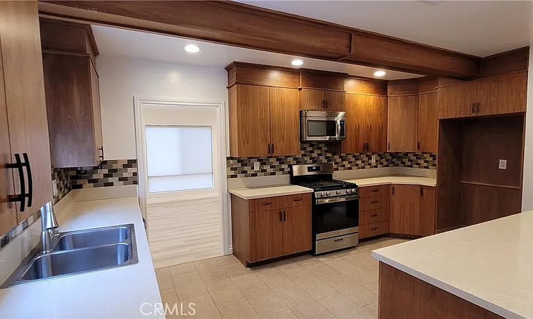 23310 Weller Pl — Photo 4