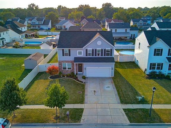 4th image of 38 Pine Cove Dr