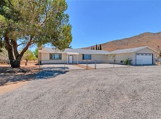 9277 Joshua St, Apple Valley, CA 92308