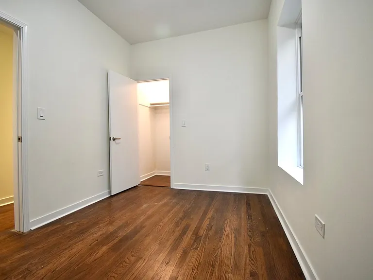 5638 N Winthrop Ave #1 — Photo 7