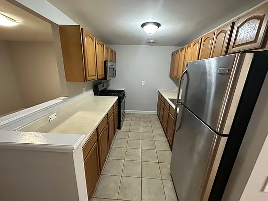 Rented by Premier Metro Realty Corp | media 6