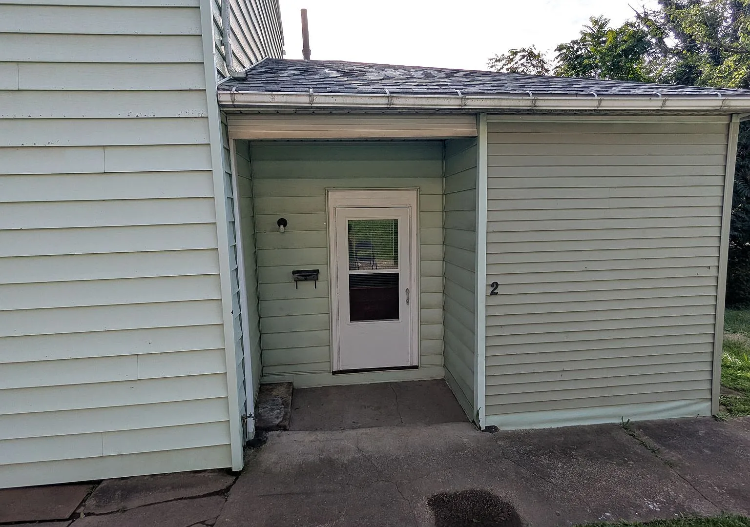 One-bedroom, one-bath apartment near downtown Massillon — Photo 1