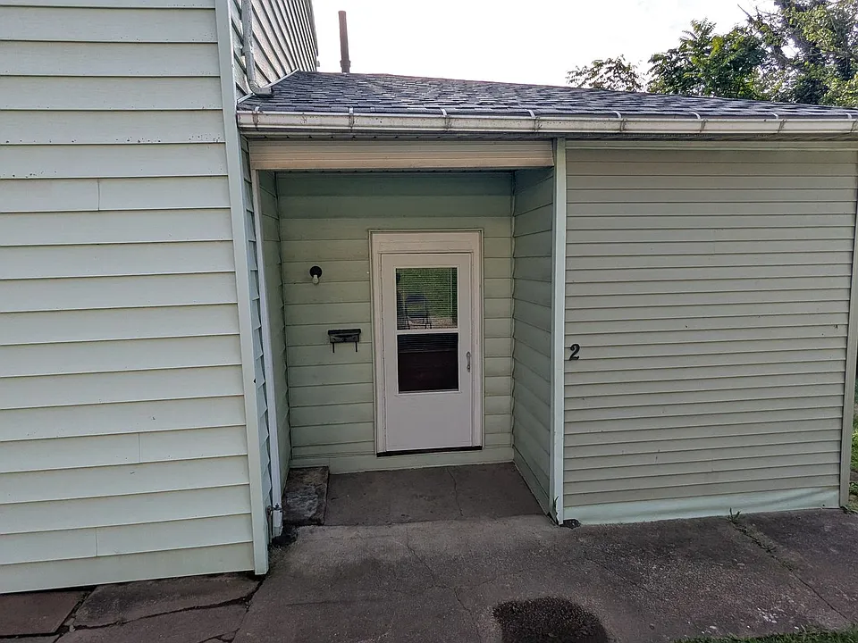 212 North Ave NE #2