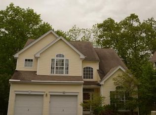 61 Winding Hill Dr, Hackettstown, NJ 07840