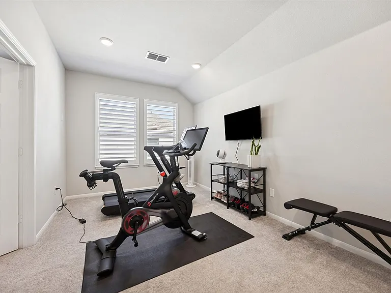 476 Anfield Cir — Photo 21