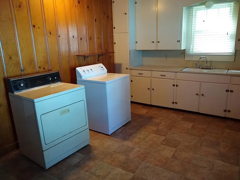 Washer/dryer stays! :)