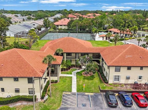 404 Hammock Pine Blvd #404