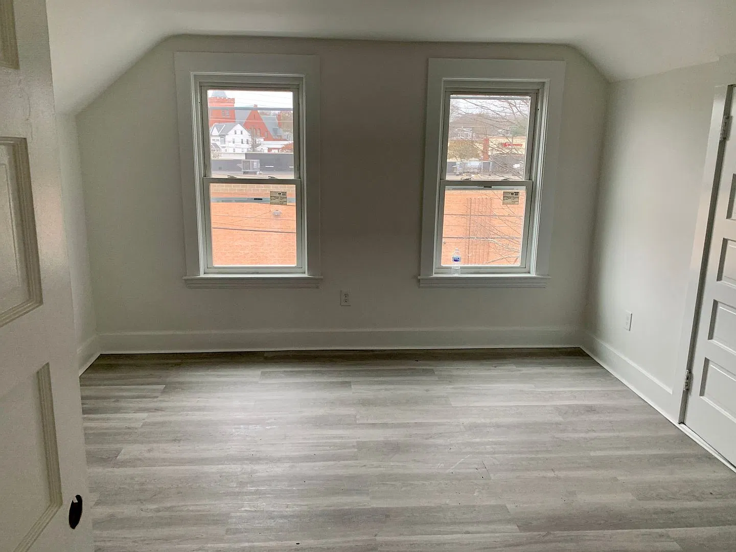 86 Portland Street — Photo 1