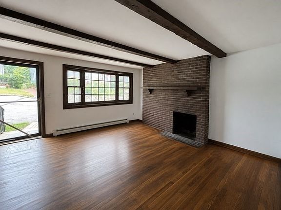4th image of 3 Frost Ln