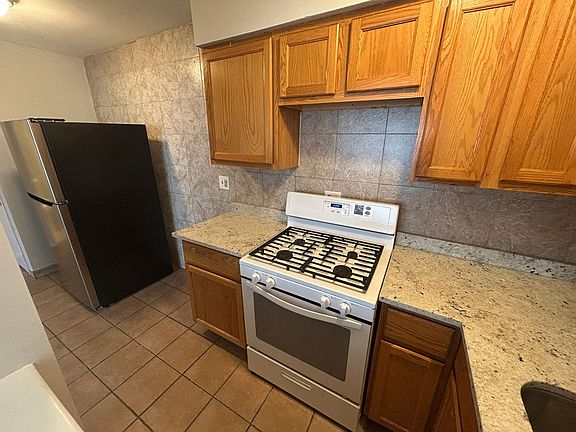 3rd image of 1500-04 N 22nd Ave #B2