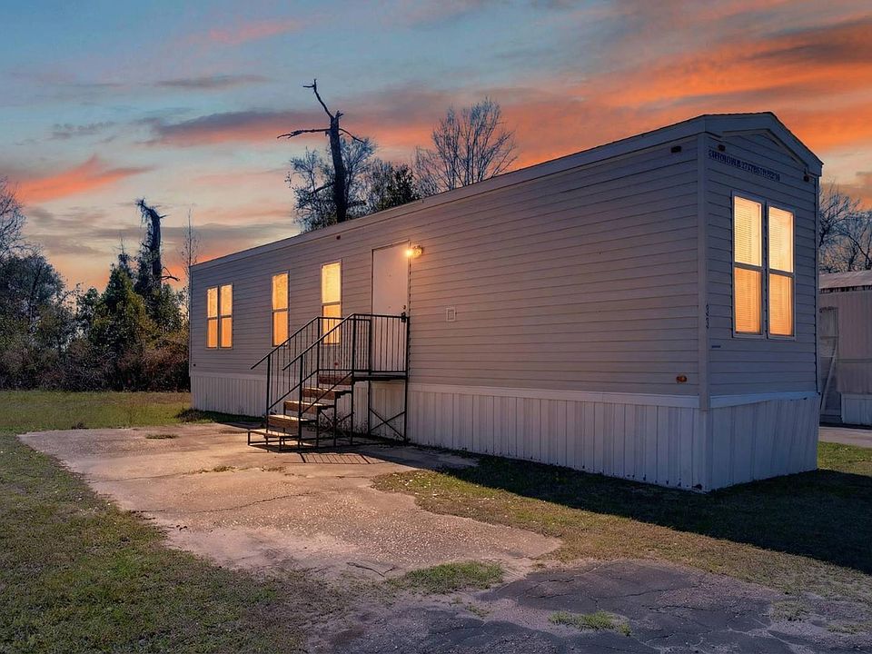 1st image of 250 Nelle Ave #33