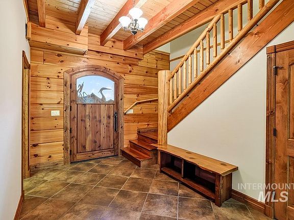 5th image of 1295 Bitterroot Dr