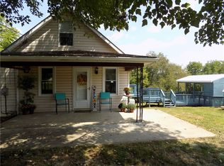 16 Louise St, Leechburg, PA 15656