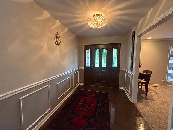 3rd image of 3004 Magnolia Dr