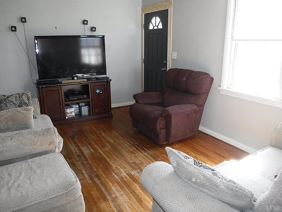 5th image of 4919 Sycamore Pl
