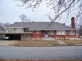 222 S Lafayette Ave, Chanute, KS 66720