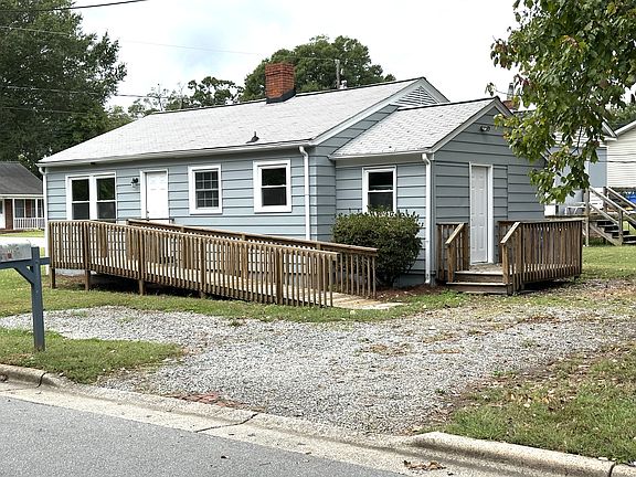 2nd image of 112 Baxter St