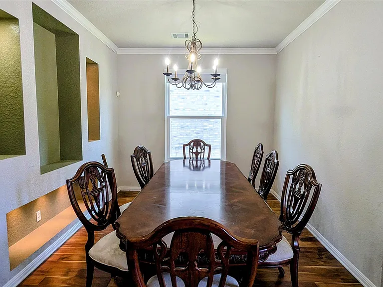 114 Ambrose Dr — Photo 10