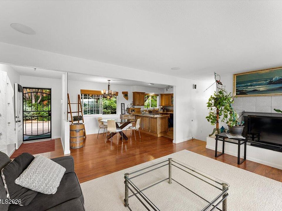 1st image of 2682 Markridge Dr